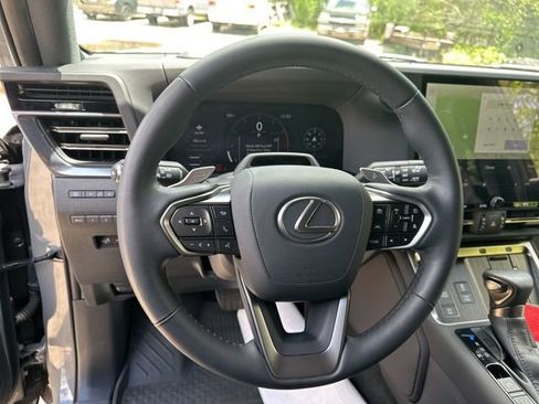 Used 2024 Lexus GX 550 w/ Accessory Package (31) image 20