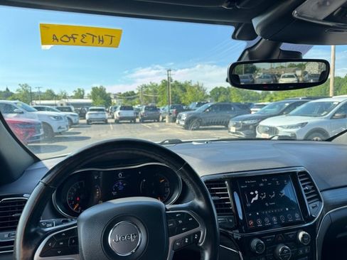 Used 2021 Jeep Grand Cherokee Limited w/ Quick Order Package 28K 80th AWD/4WD image 17