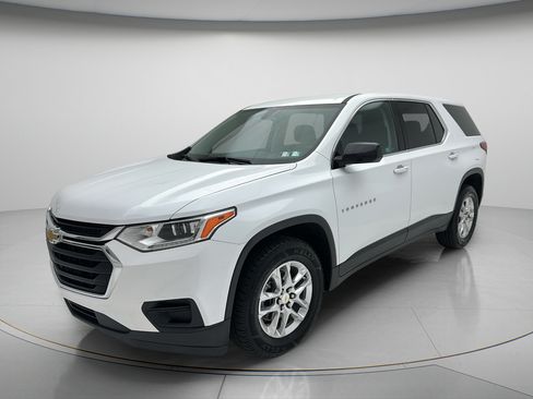 Used 2020 Chevrolet Traverse LS AWD/4WD image 3