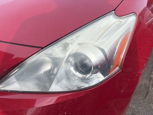 Used 2014 Toyota Prius V Two image 2