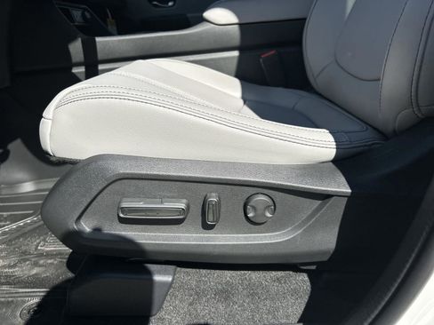 Used 2024 Honda Pilot EX-L image 15