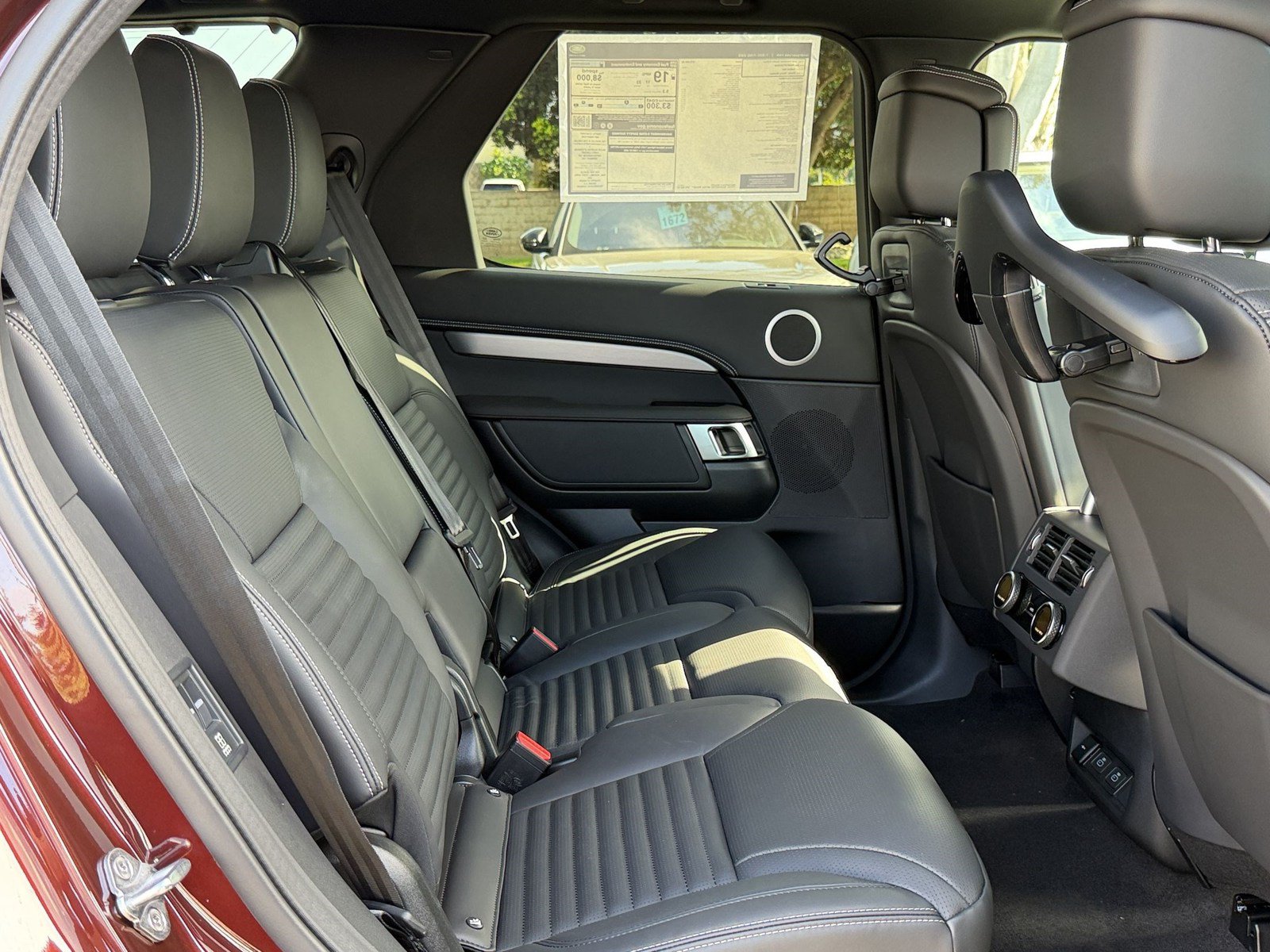 New 2026 Land Rover Discovery Limited Edition AWD/4WD image 31