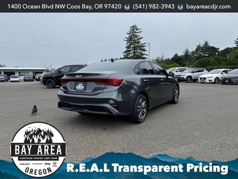 Used 2023 Kia Forte LXS FWD image 5
