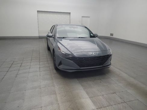 Used 2022 Hyundai Elantra SEL w/ Convenience Package FWD image 13
