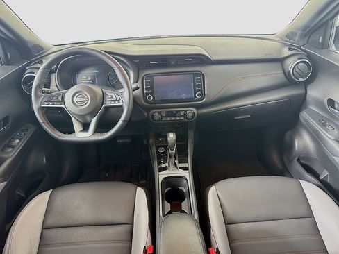 Used 2022 Nissan Kicks SR w/ Premium Package FWD image 36