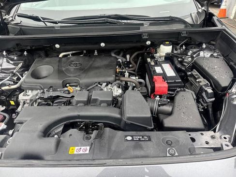Used 2024 Toyota RAV4 LE FWD image 31