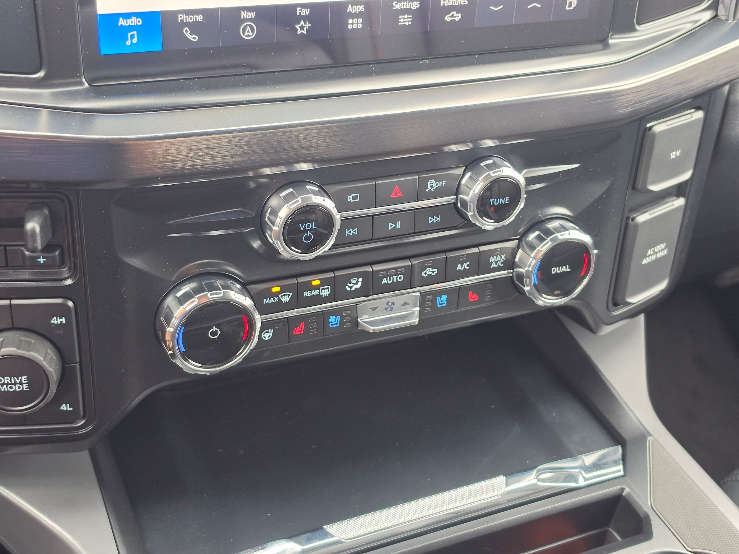 New 2026 Ford F350 Lariat w/ Chrome Package AWD/4WD image 22