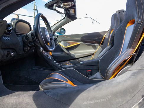 Used 2022 McLaren 720S Spider image 48