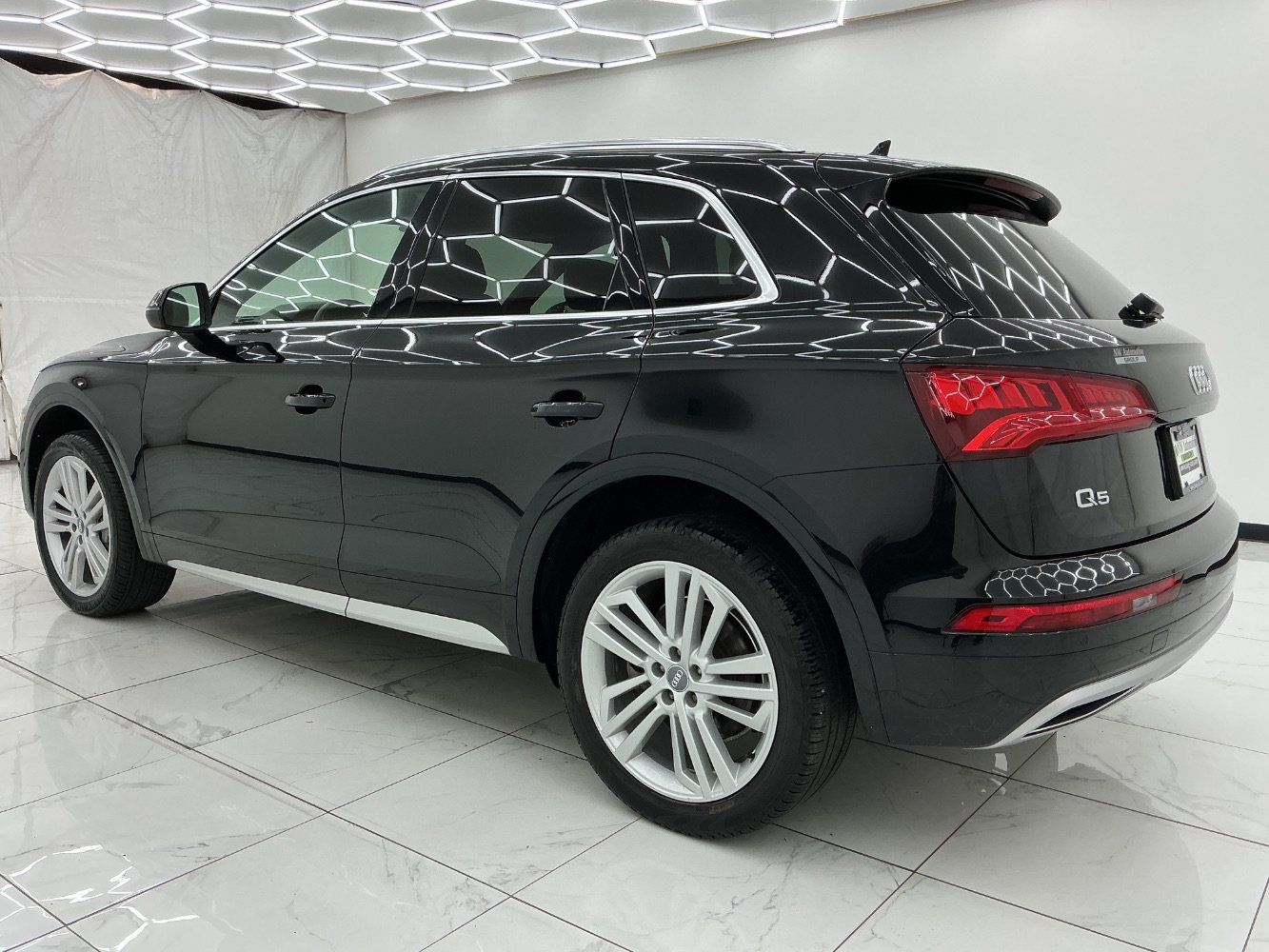 Used 2020 Audi Q5 2.0T Premium Plus w/ Premium Plus Package AWD/4WD image 12