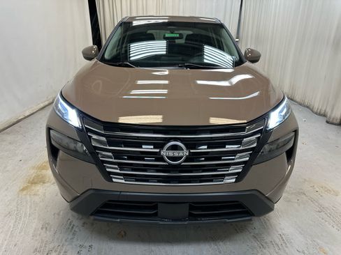 Certified 2024 Nissan Rogue SV image 6