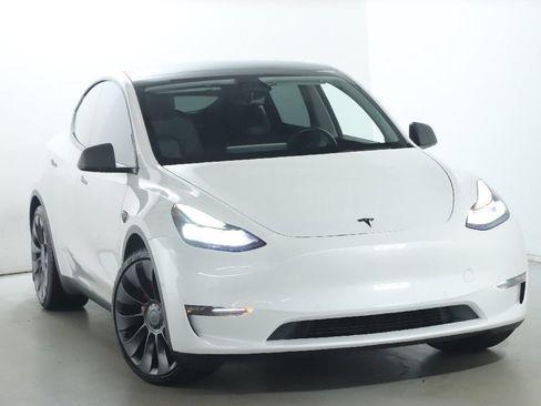 Used 2022 Tesla Model Y Performance AWD/4WD image 2