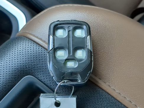 Used 2022 Chevrolet Silverado 3500 High Country image 27