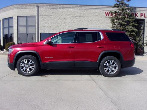 Used 2021 GMC Acadia SLT w/ Technology Package image 1