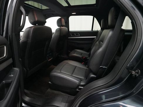Used 2017 Ford Explorer XLT w/ Equipment Group 202A image 16