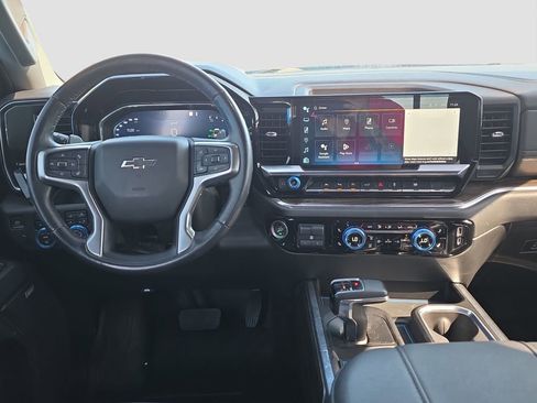 Used 2023 Chevrolet Silverado 1500 RST w/ Convenience Package II image 4