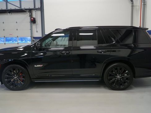 Used 2025 Cadillac Escalade V w/ LPO, Floor Liner Package image 2