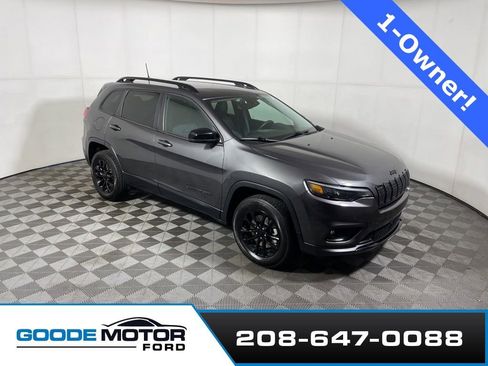Used 2023 Jeep Cherokee Altitude Lux image 1