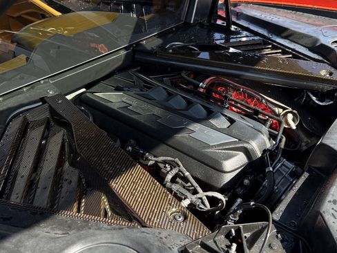 Used 2021 Chevrolet Corvette Stingray Premium Cpe w/ Z51 Performance Package image 29