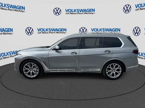 Used 2024 BMW X7 xDrive40i AWD/4WD image 11