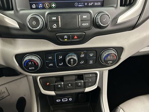 Certified 2022 GMC Terrain SLT w/ Tech Package AWD/4WD image 16