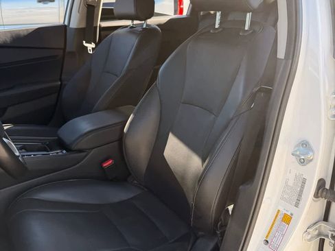 Used 2025 Honda Accord Touring image 9