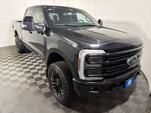 Used 2025 Ford F250 Platinum w/ Tremor Off-Road Package AWD/4WD image 1