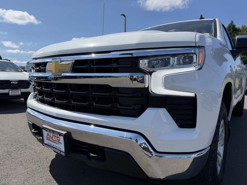 Used 2022 Chevrolet Silverado 1500 LT w/ Work Truck Package AWD/4WD image 10