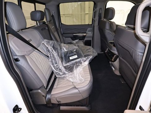 New 2026 Ford F450 Platinum w/ Platinum Plus Package AWD/4WD image 16