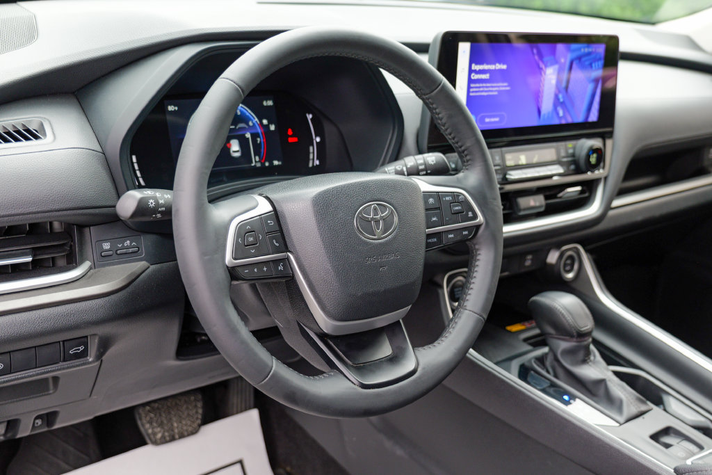 Used 2024 Toyota Grand Highlander AWD image 19