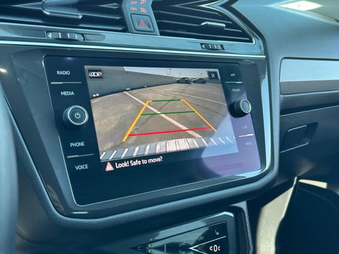 Certified 2022 Volkswagen Tiguan SE image 27