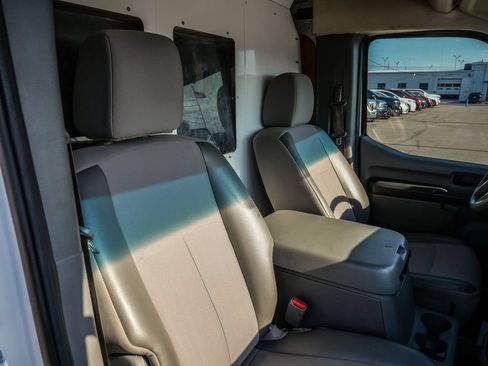 Used 2020 Nissan NV 3500 SL RWD image 14