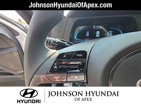 Used 2025 Hyundai Elantra Sport FWD image 26
