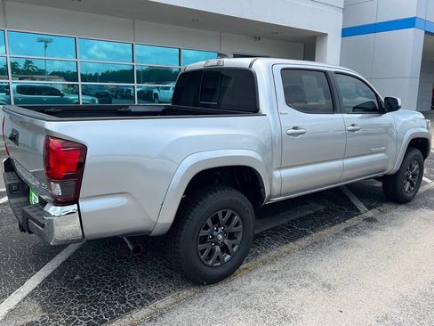 Used 2023 Toyota Tacoma SR5 RWD image 4