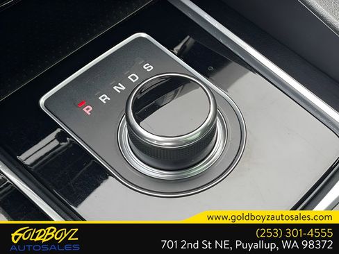 Used 2018 Jaguar F-PACE Premium image 35