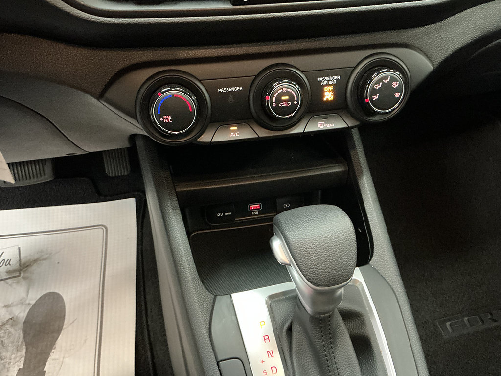 Used 2024 Kia Forte LXS w/ LXS Technology Package FWD image 11