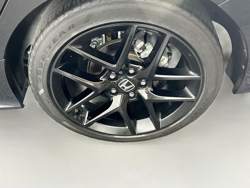 Used 2023 Honda Civic Sport image 11