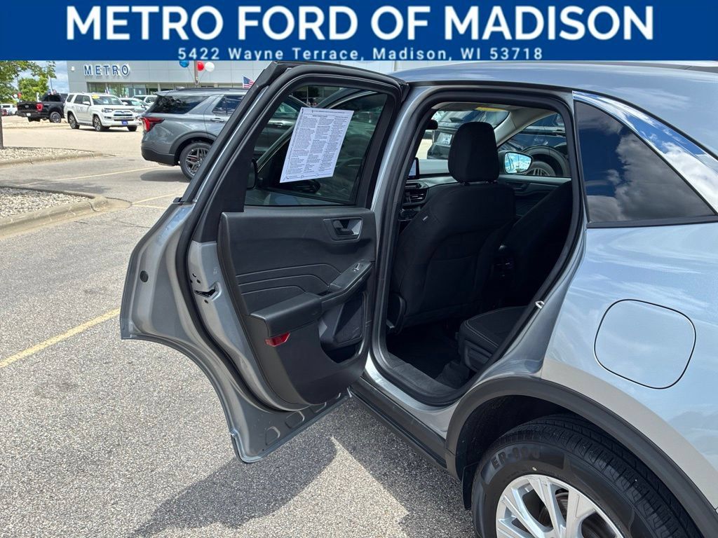 Used 2024 Ford Escape Active AWD/4WD image 33