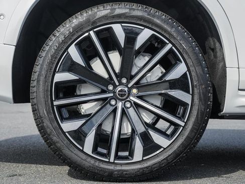 New 2026 Volvo XC90 B6 Ultra w/ Protection Package Premier image 17