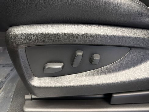 Used 2019 Chevrolet Tahoe Premier image 12