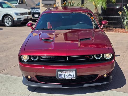 Used 2018 Dodge Challenger R/T Scat Pack w/ Leather Interior Group RWD image 4