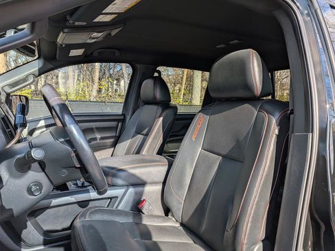 Used 2020 Nissan Titan PRO-4X w/ Pro-4x Convenience Package image 27