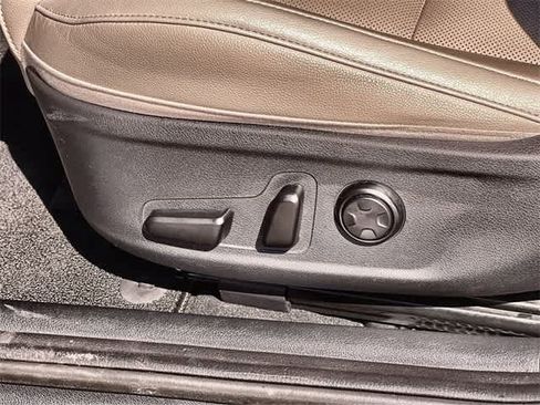 Used 2019 Kia Stinger Premium image 31