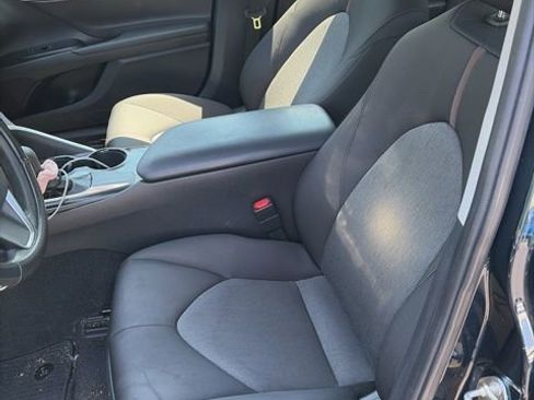 Used 2019 Toyota Camry LE w/ Carpet Mat Package FWD image 2