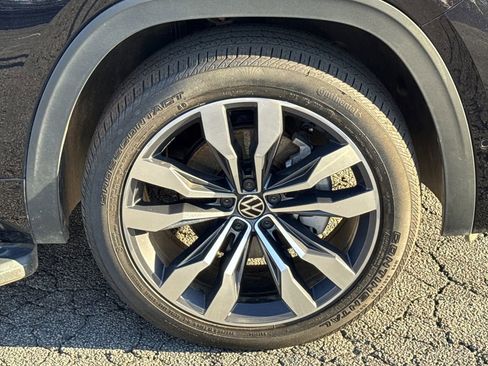 Used 2022 Volkswagen Atlas SEL Premium image 12