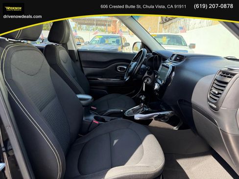 Used 2014 Kia Soul + w/ Audio Package image 15