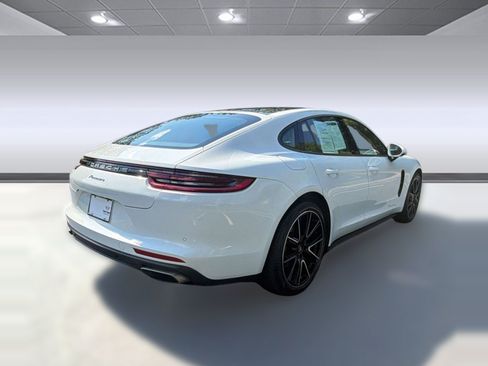 Used 2020 Porsche Panamera RWD image 9