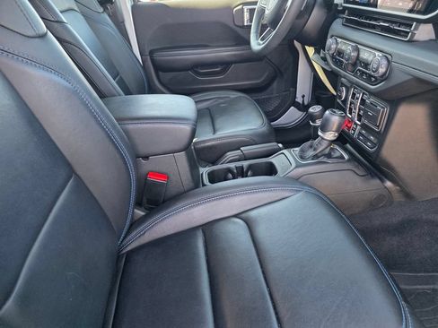 Used 2024 Jeep Wrangler Unlimited Rubicon 4xe AWD/4WD image 21