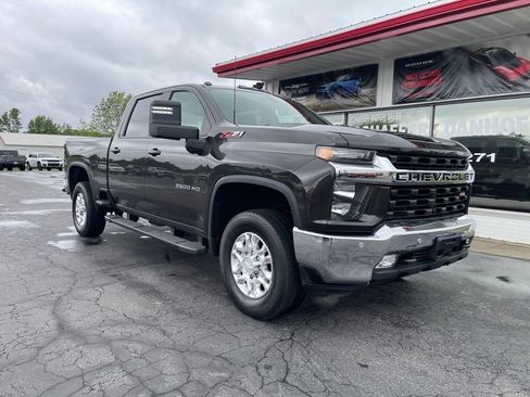 Used 2020 Chevrolet Silverado 2500 LT w/ All Star Edition AWD/4WD image 3