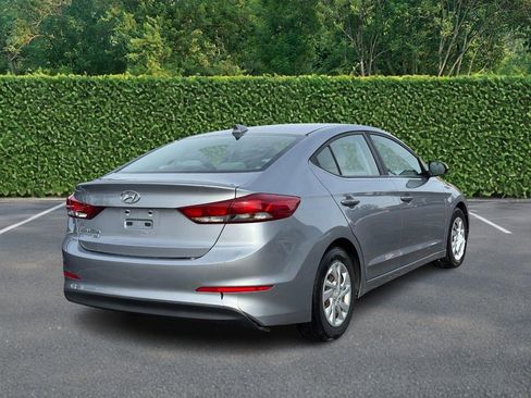 Used 2017 Hyundai Elantra SE image 3