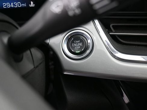 Used 2025 Chevrolet Trax LT FWD image 41